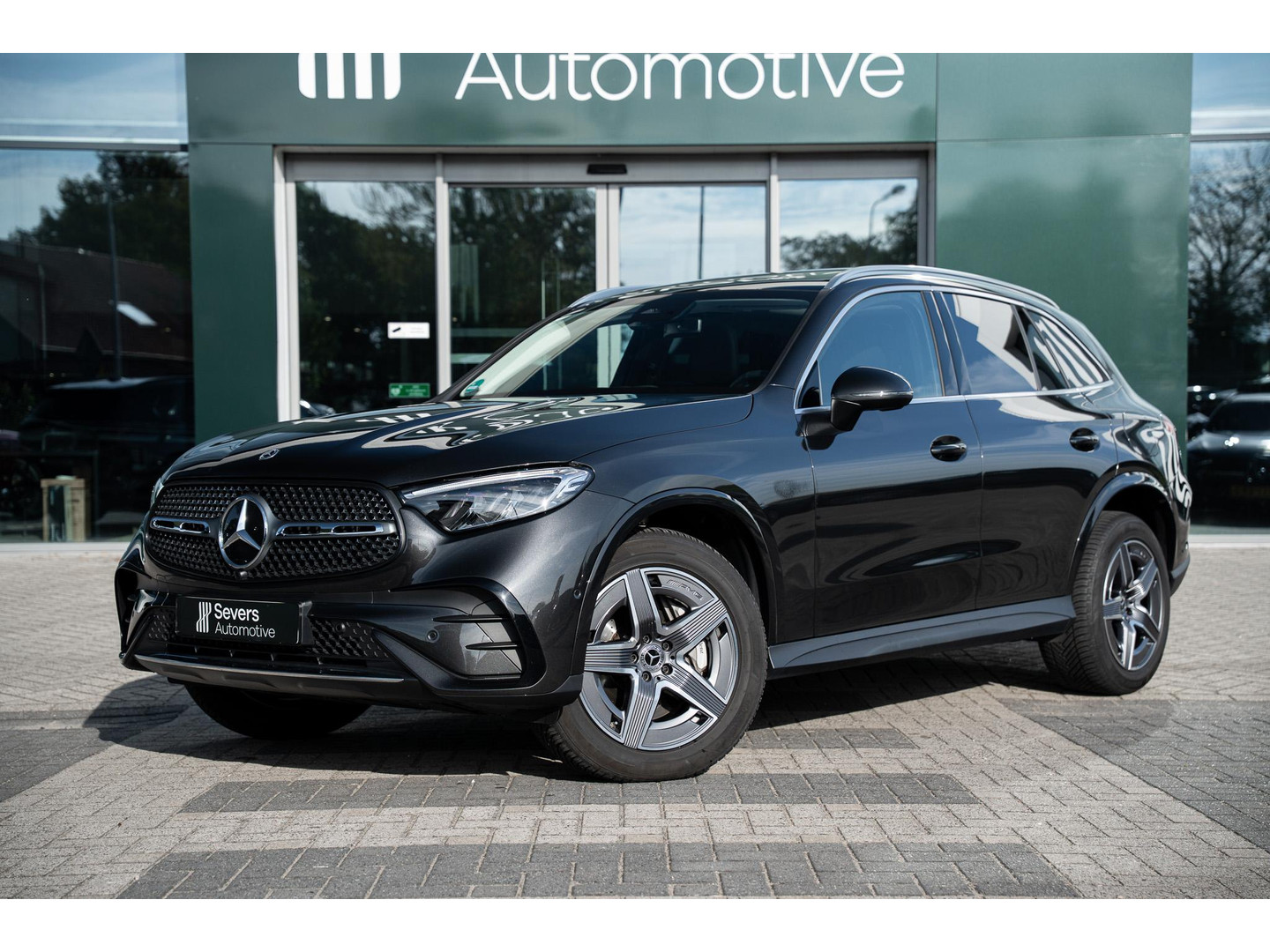 Mercedes-Benz Mercedes-Benz