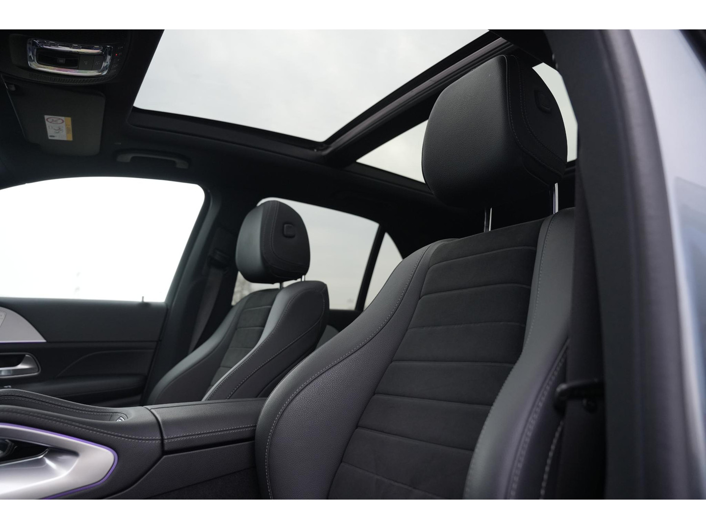 Mercedes-Benz Mercedes-Benz