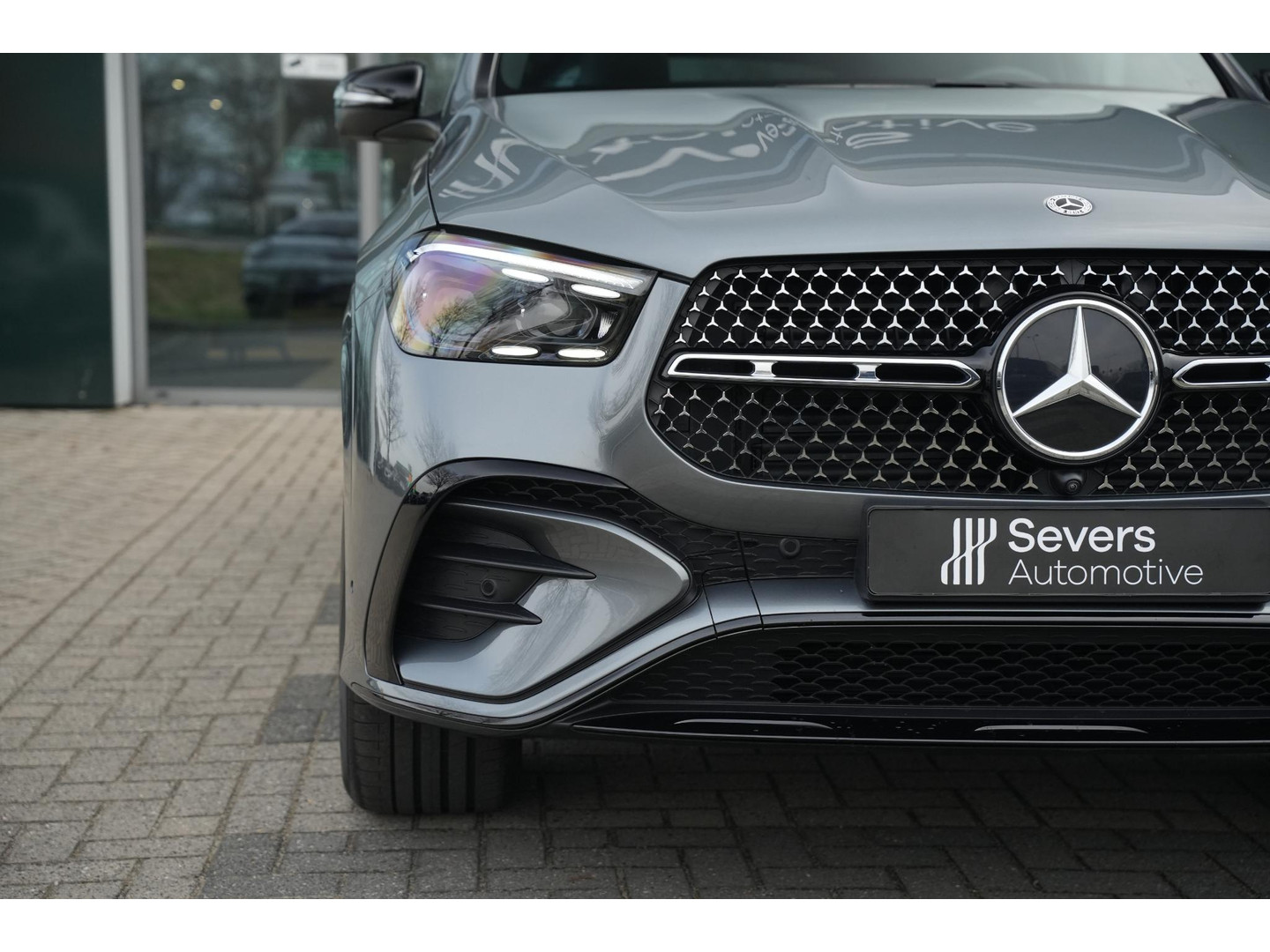 Mercedes-Benz Mercedes-Benz