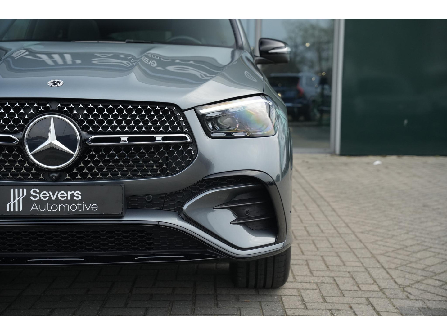 Mercedes-Benz Mercedes-Benz