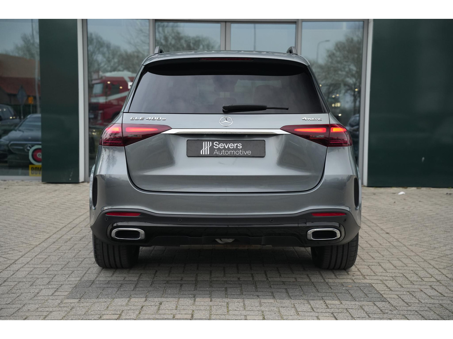 Mercedes-Benz Mercedes-Benz