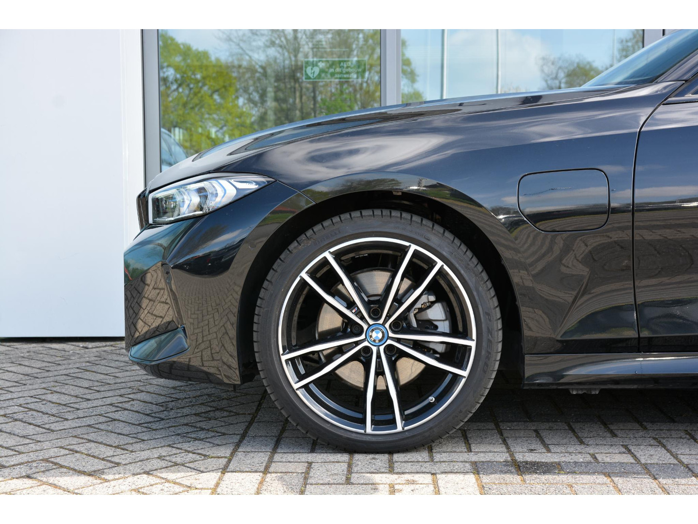BMW BMW