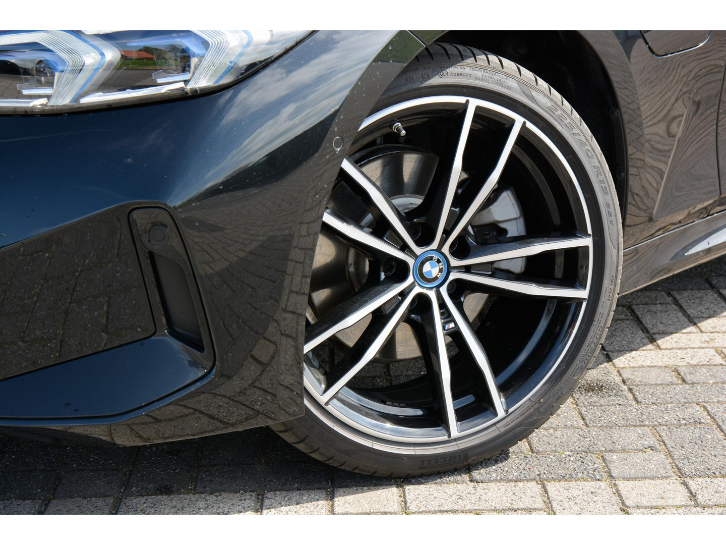 BMW BMW