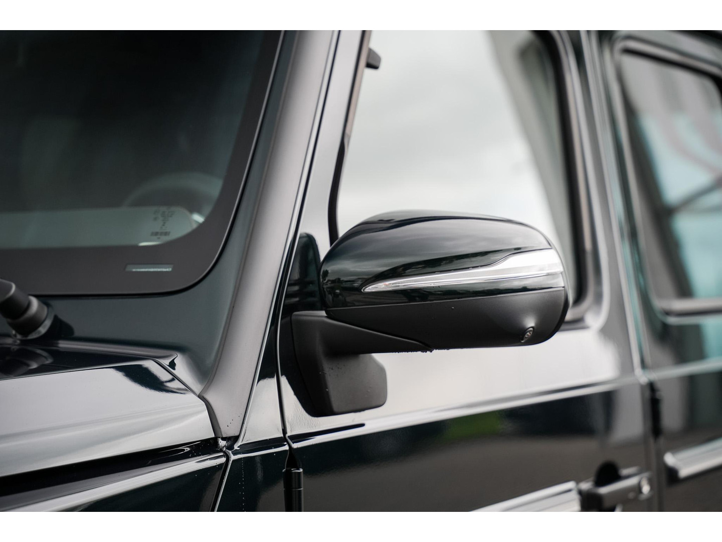 Mercedes-Benz Mercedes-Benz