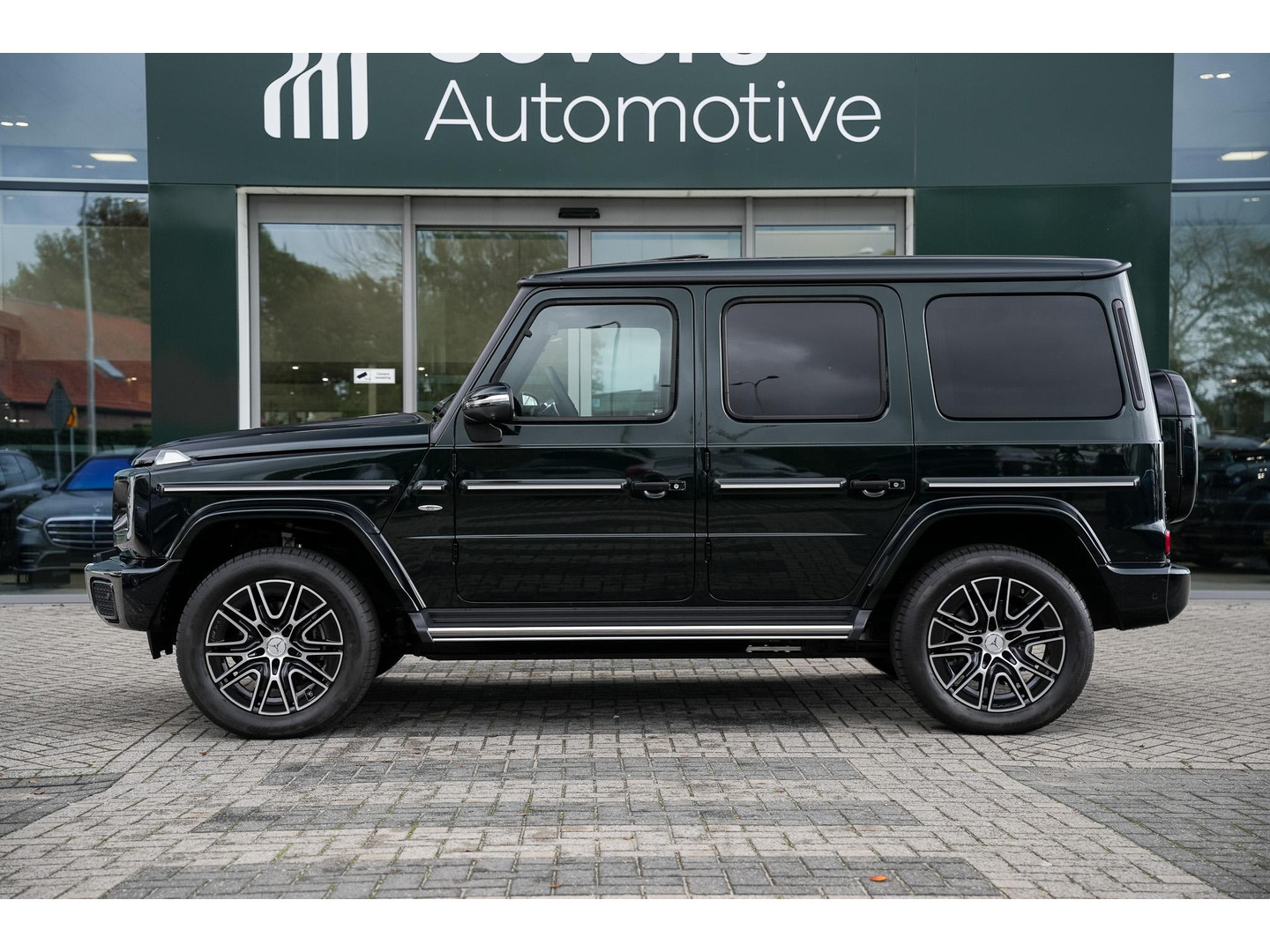 Mercedes-Benz Mercedes-Benz