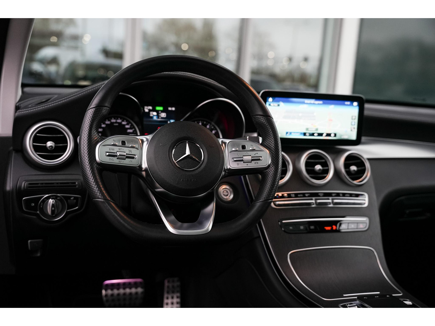 Mercedes-Benz Mercedes-Benz