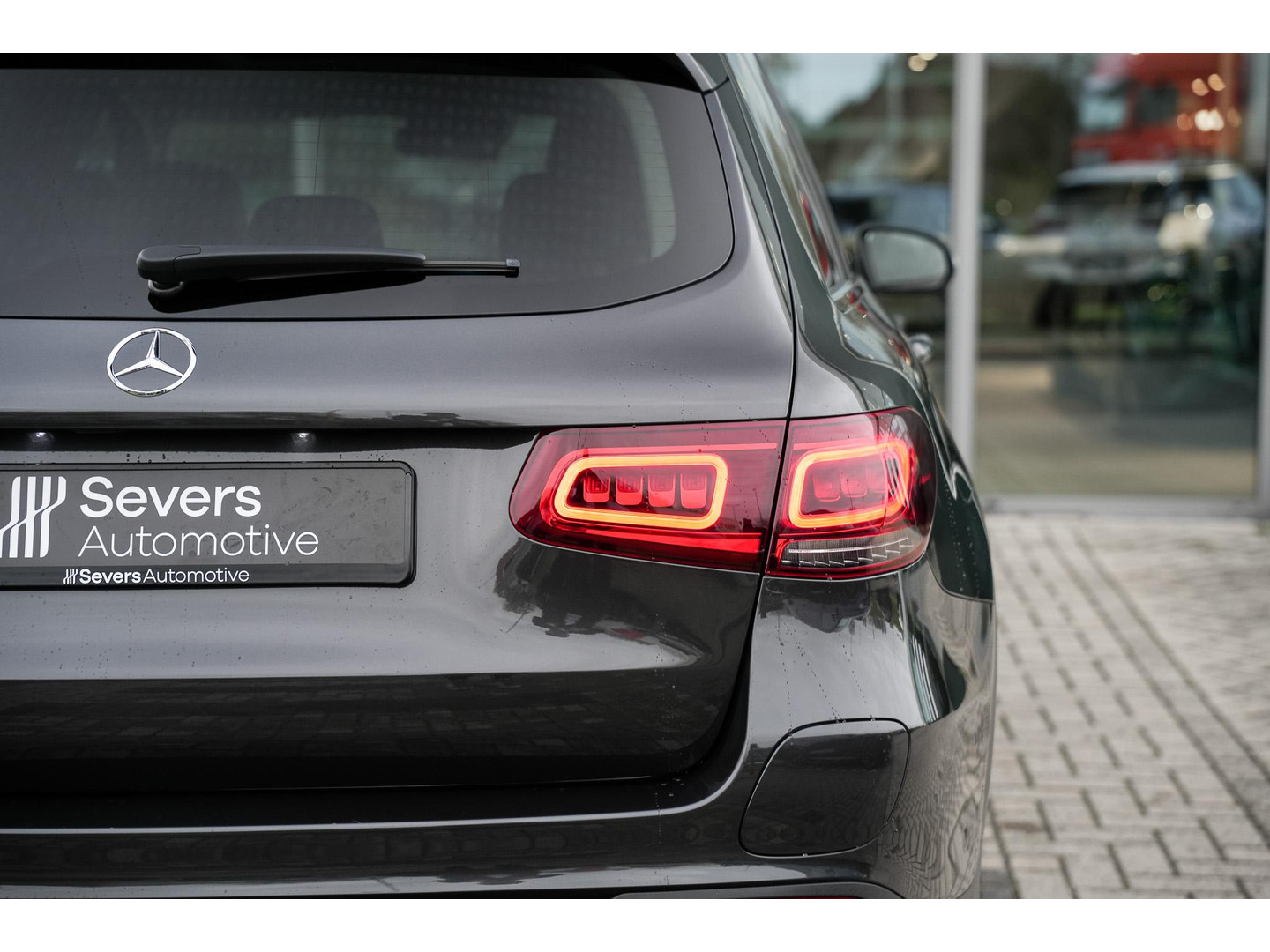 Mercedes-Benz Mercedes-Benz