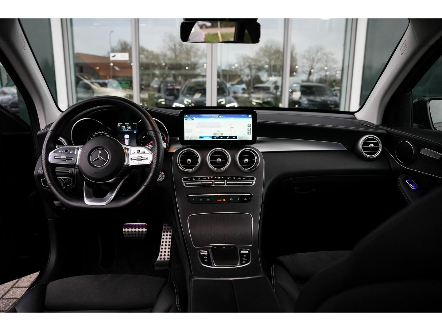 Mercedes-Benz Mercedes-Benz