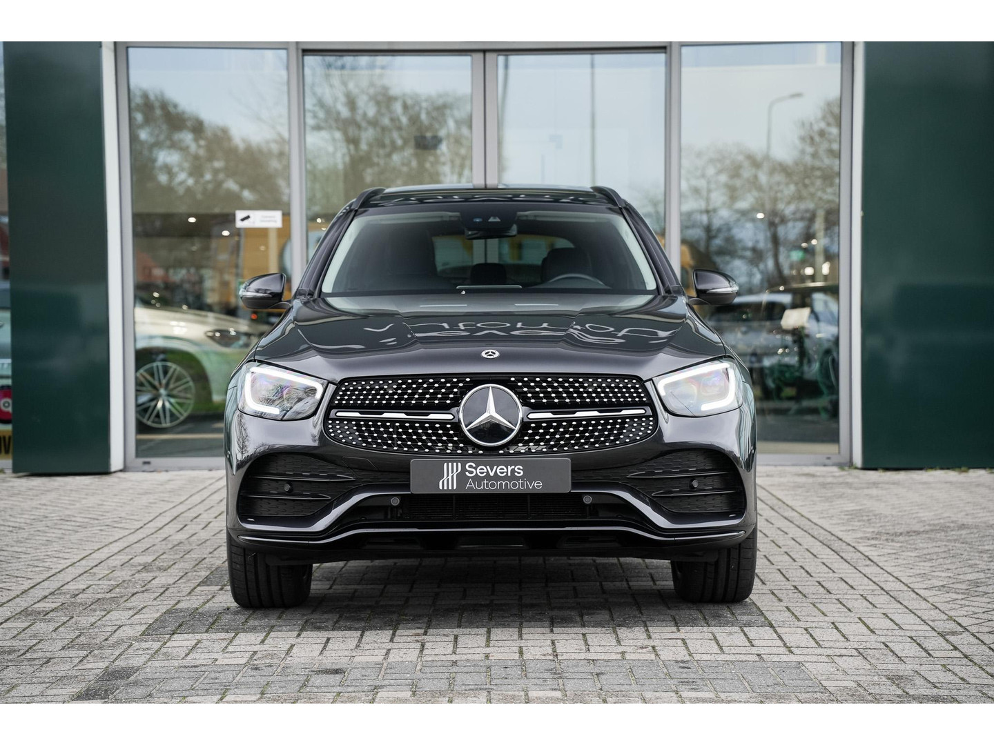 Mercedes-Benz Mercedes-Benz