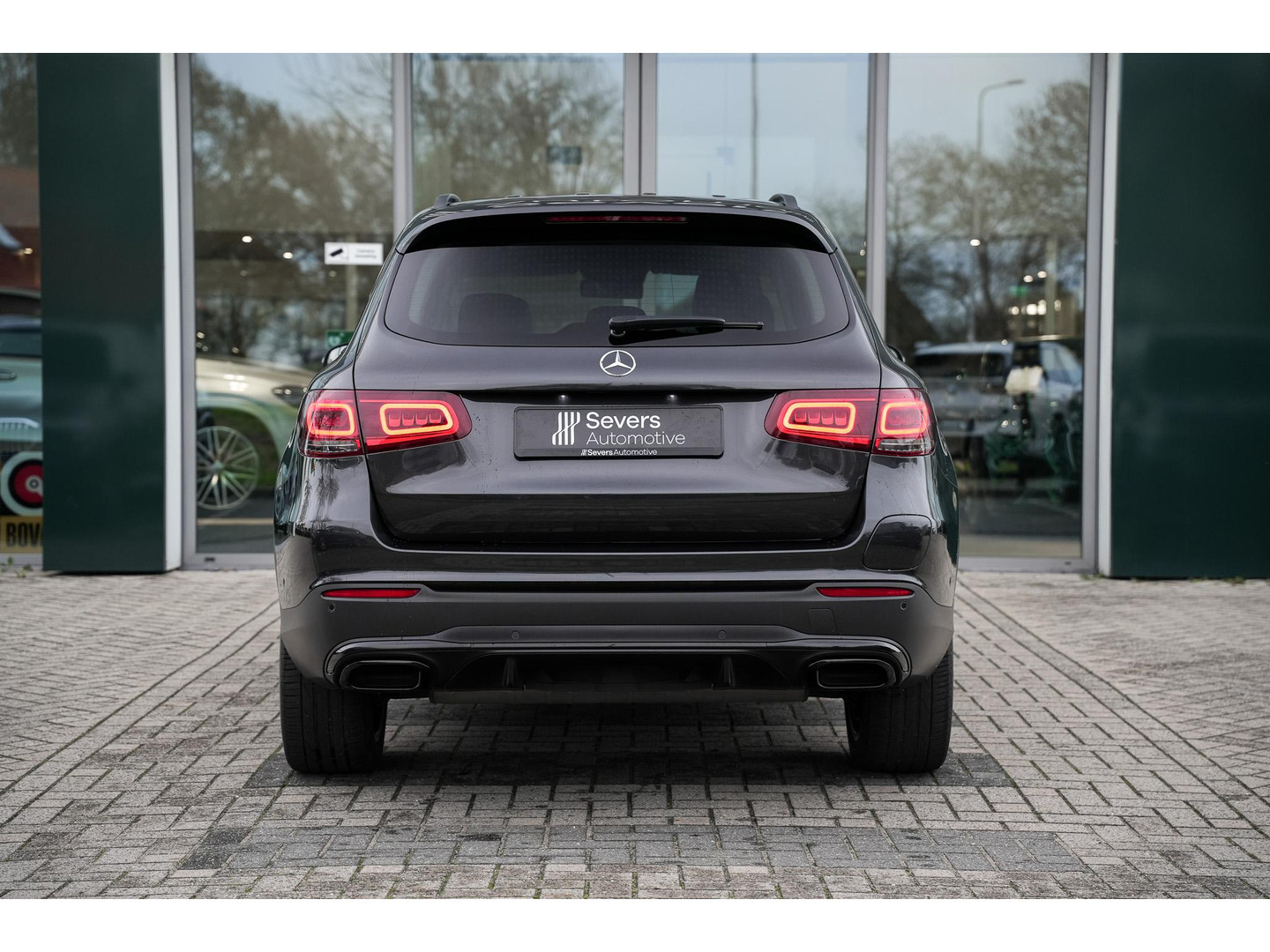 Mercedes-Benz Mercedes-Benz