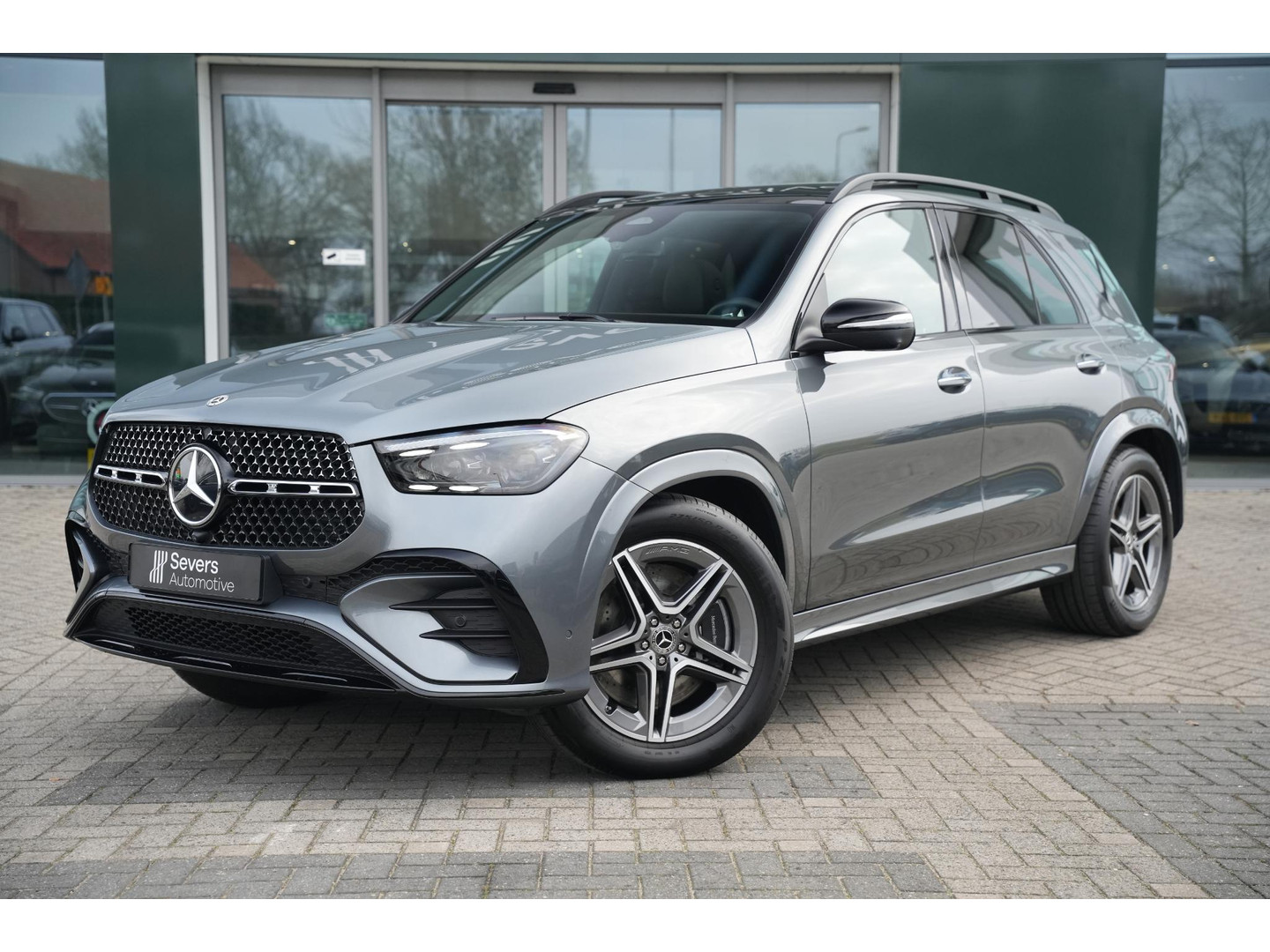 Mercedes-Benz Mercedes-Benz