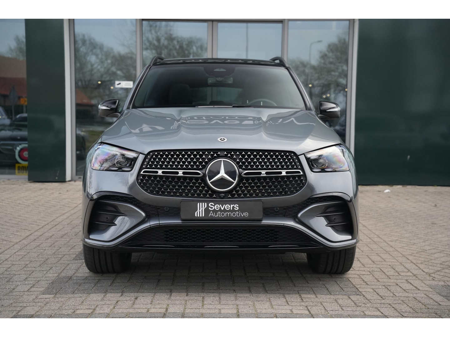 Mercedes-Benz Mercedes-Benz