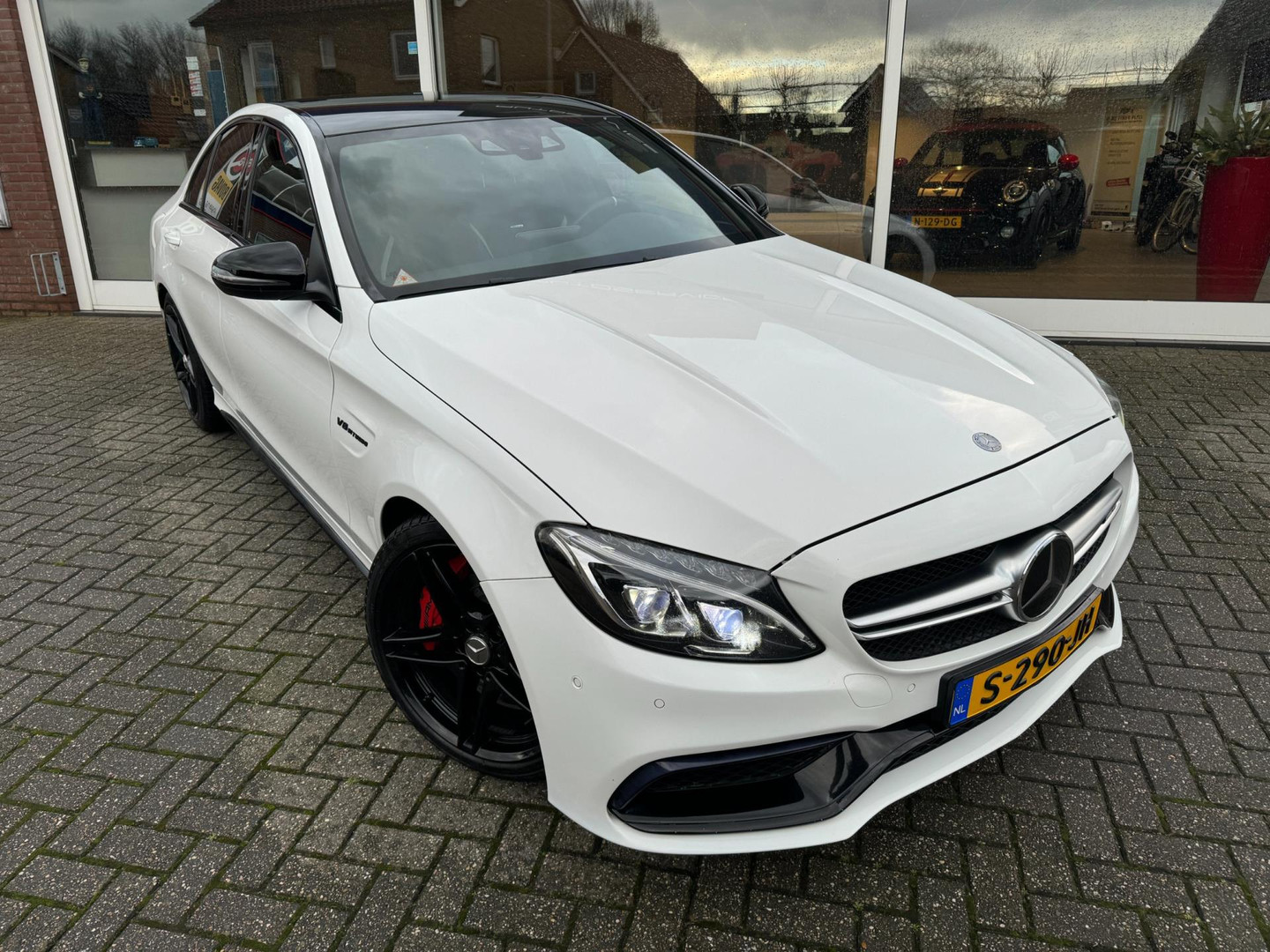 Mercedes-Benz