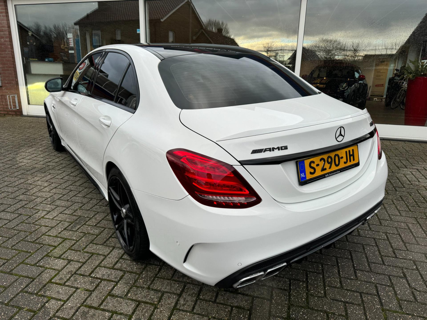 Mercedes-Benz