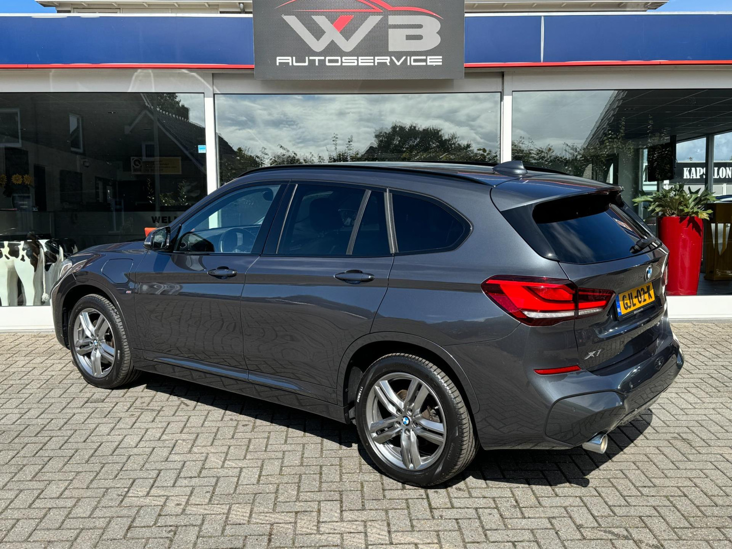 BMW