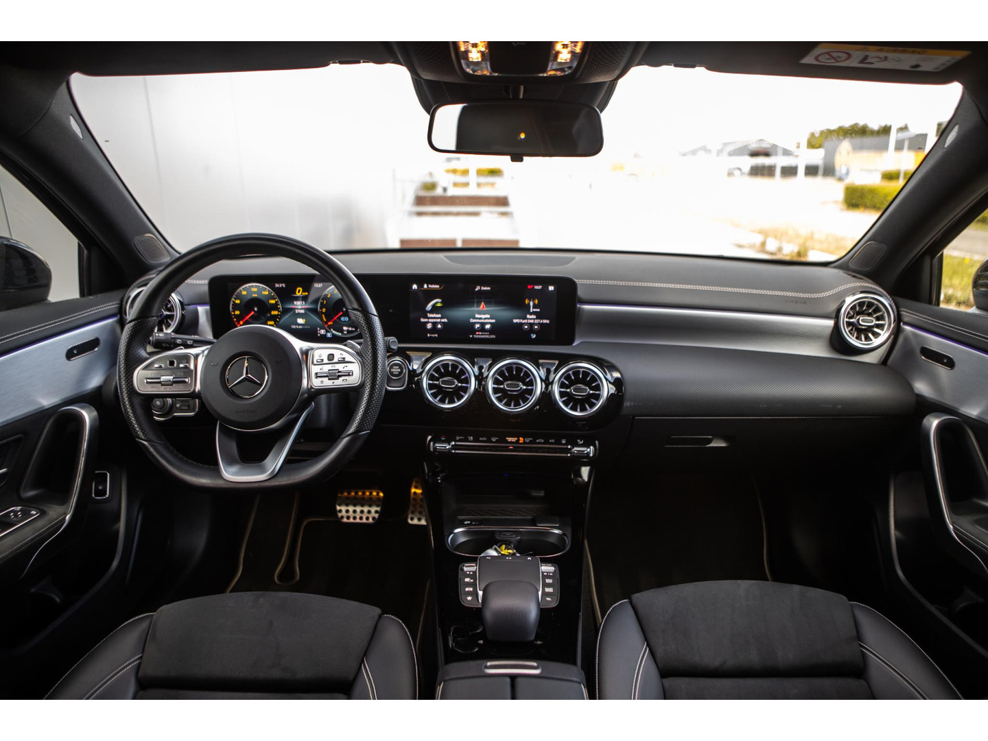 Mercedes-Benz Mercedes-Benz