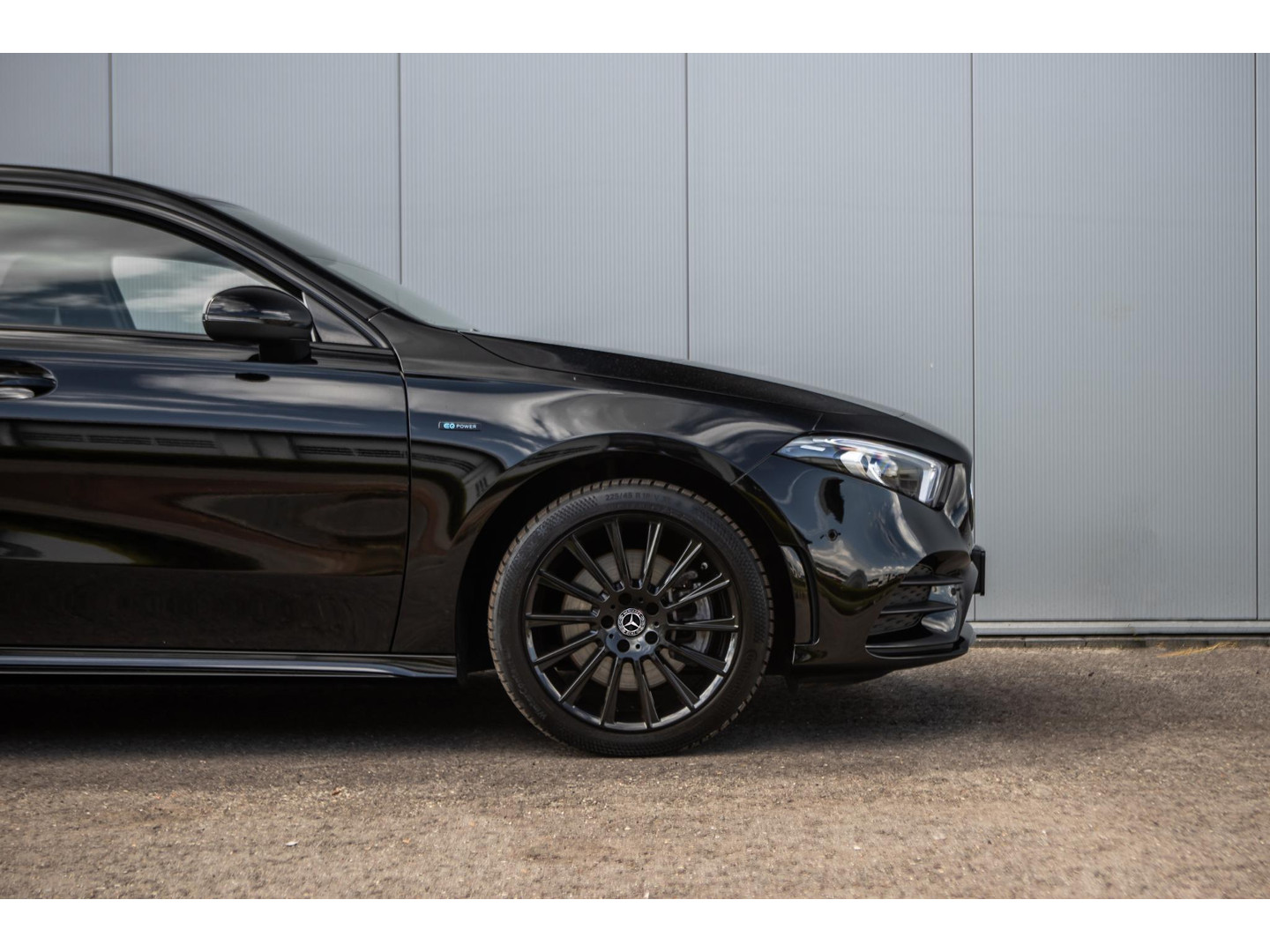 Mercedes-Benz Mercedes-Benz