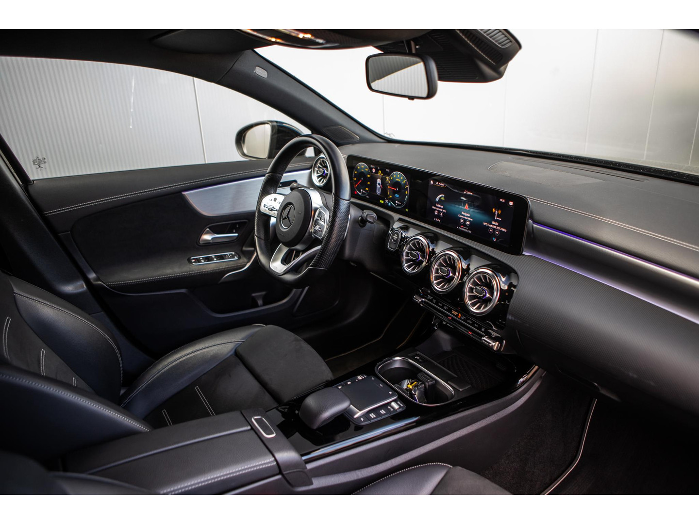 Mercedes-Benz Mercedes-Benz