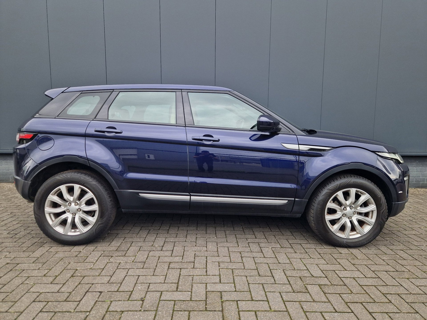 Land Rover Land Rover