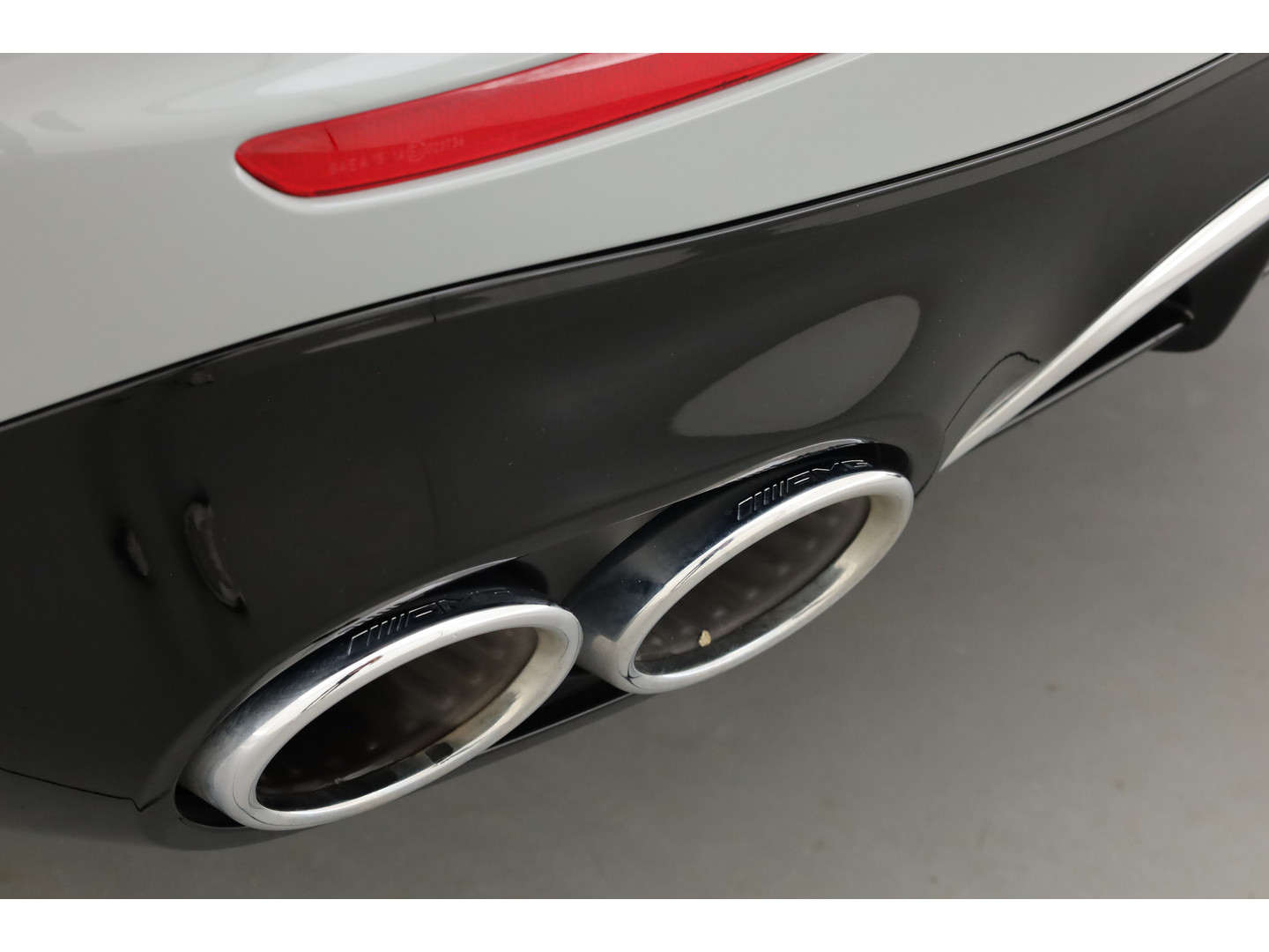 Mercedes-Benz Mercedes-Benz