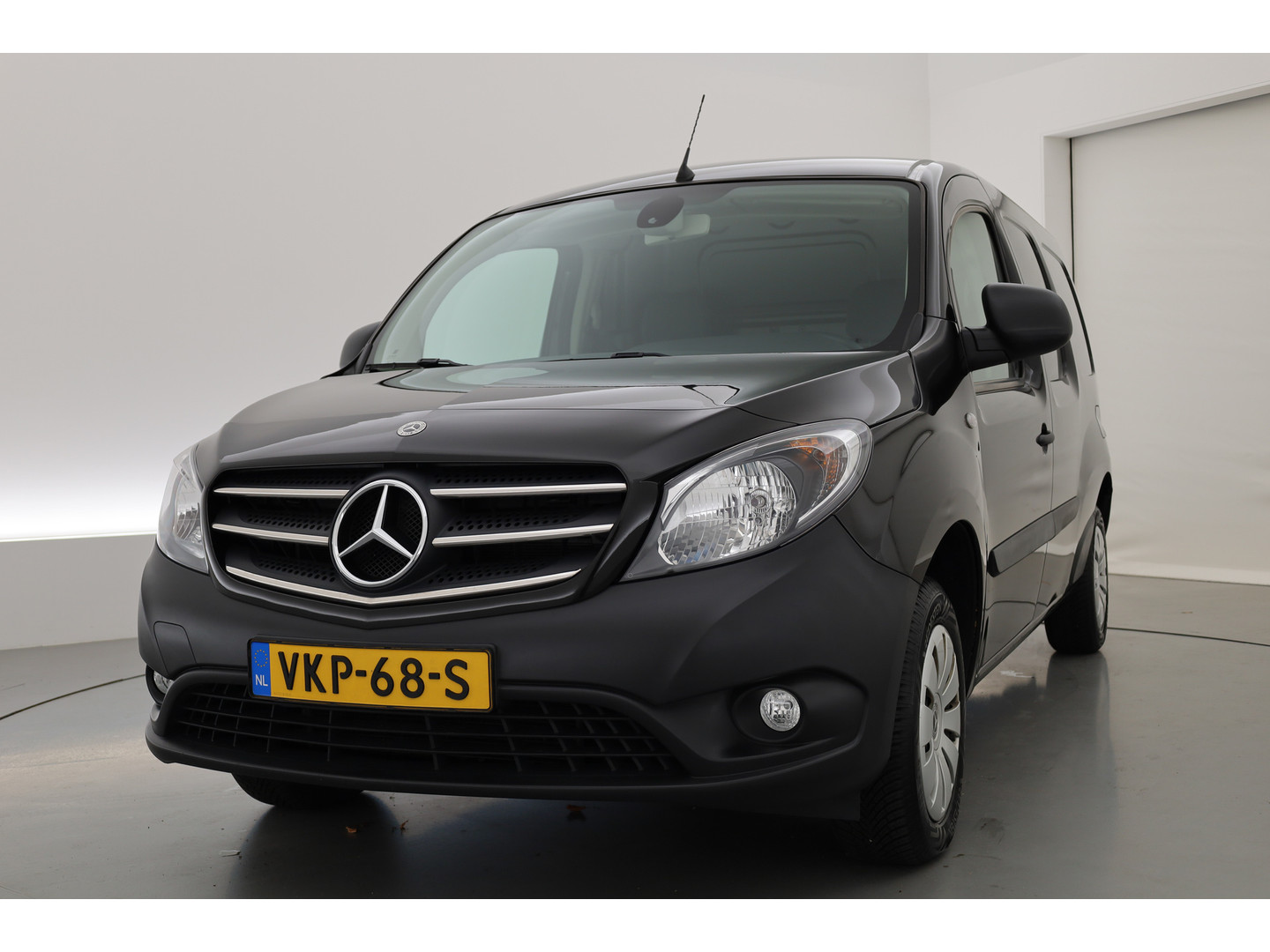 Mercedes-Benz Mercedes-Benz
