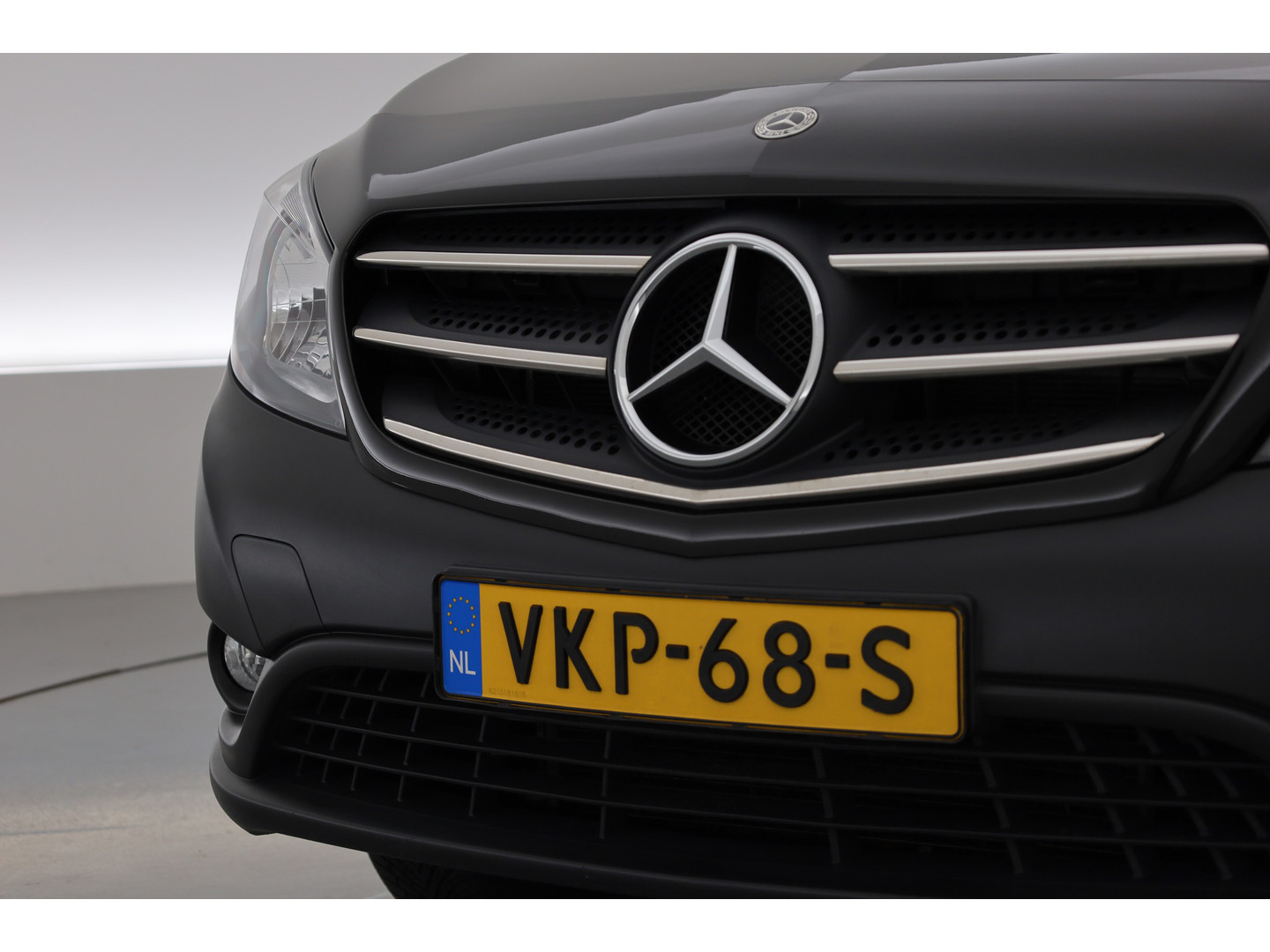 Mercedes-Benz Mercedes-Benz
