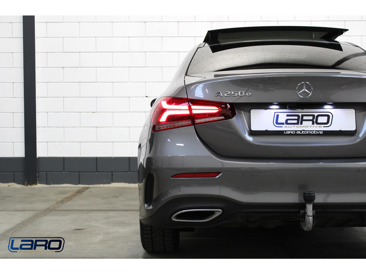 Mercedes-Benz Mercedes-Benz