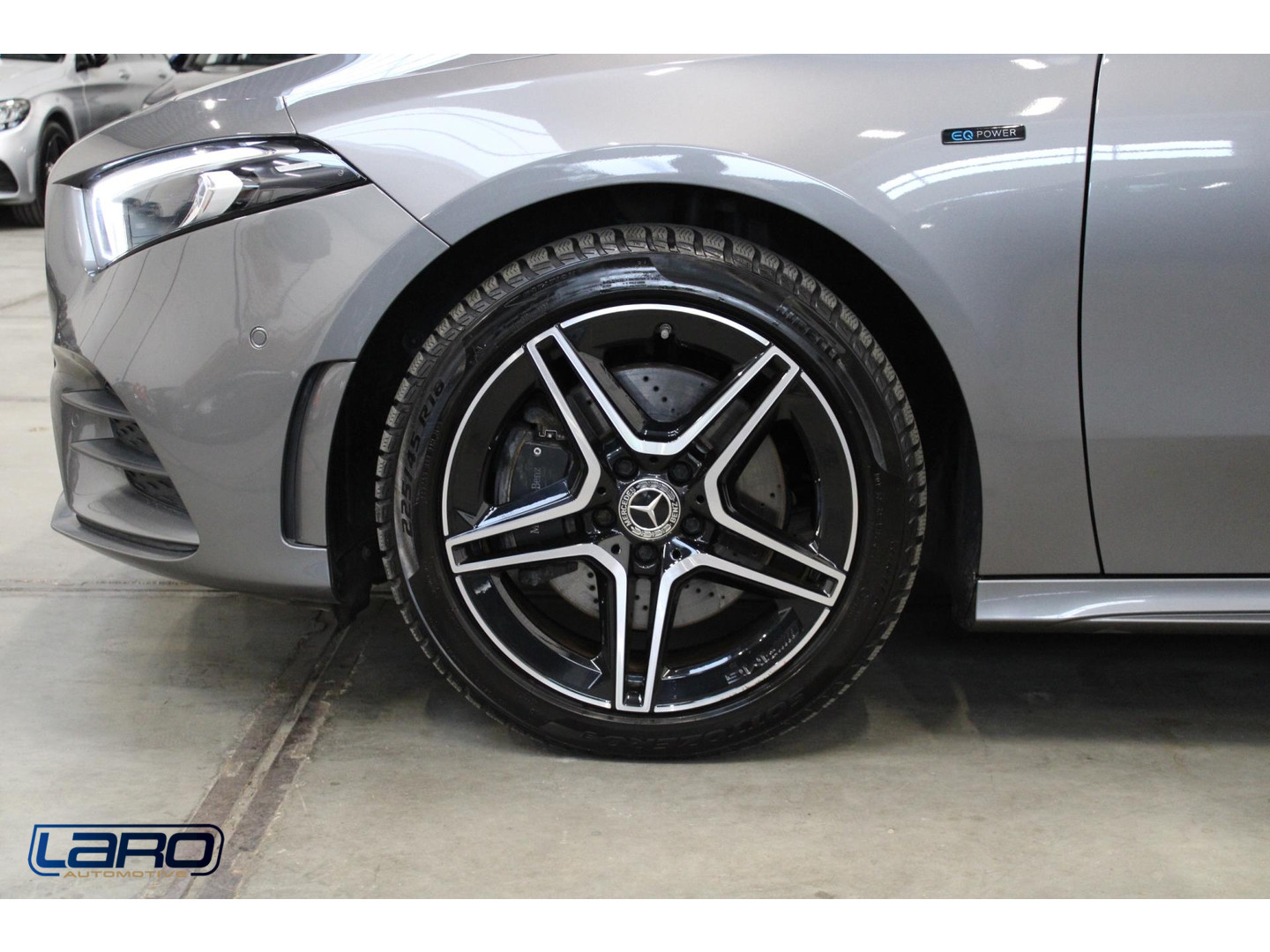 Mercedes-Benz Mercedes-Benz