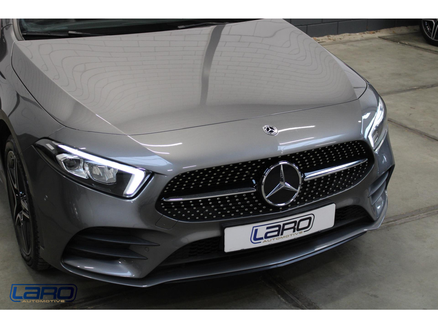 Mercedes-Benz Mercedes-Benz