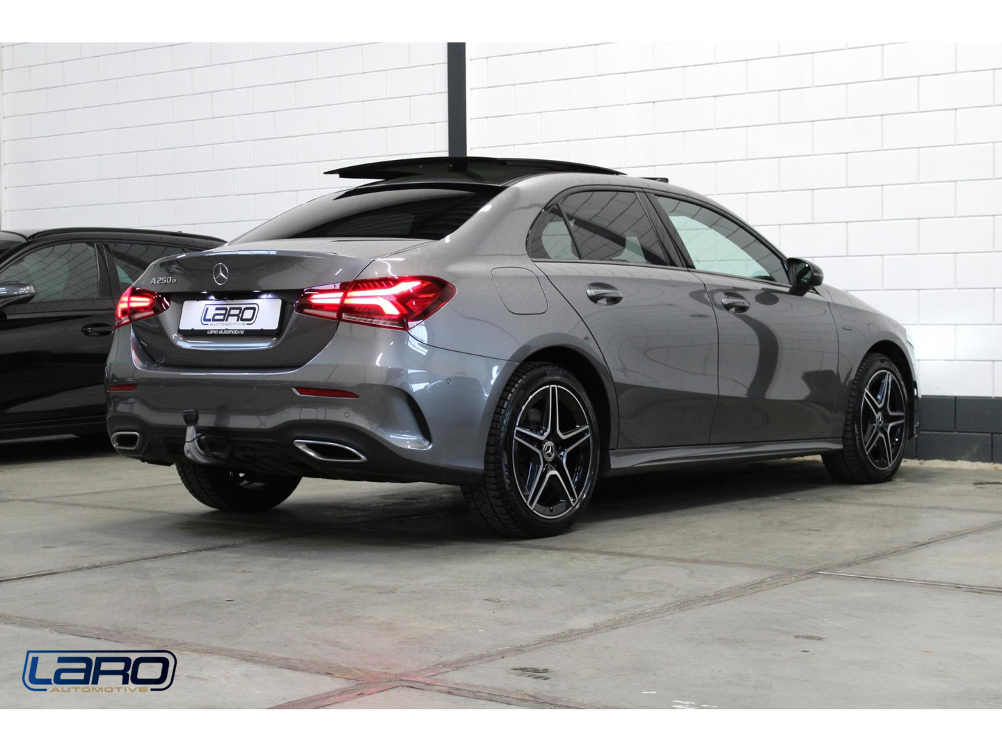 Mercedes-Benz Mercedes-Benz