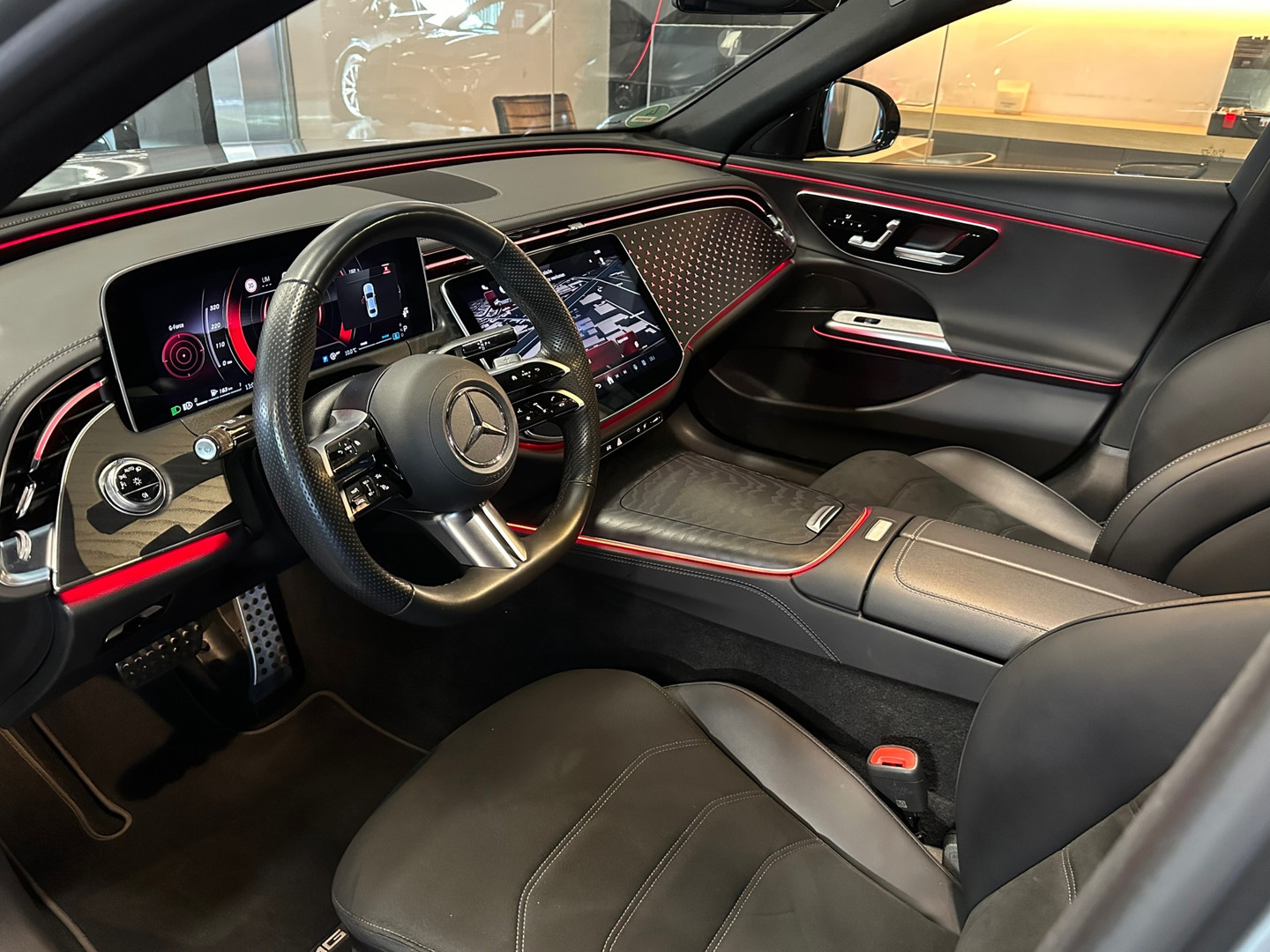 Mercedes-Benz Mercedes-Benz