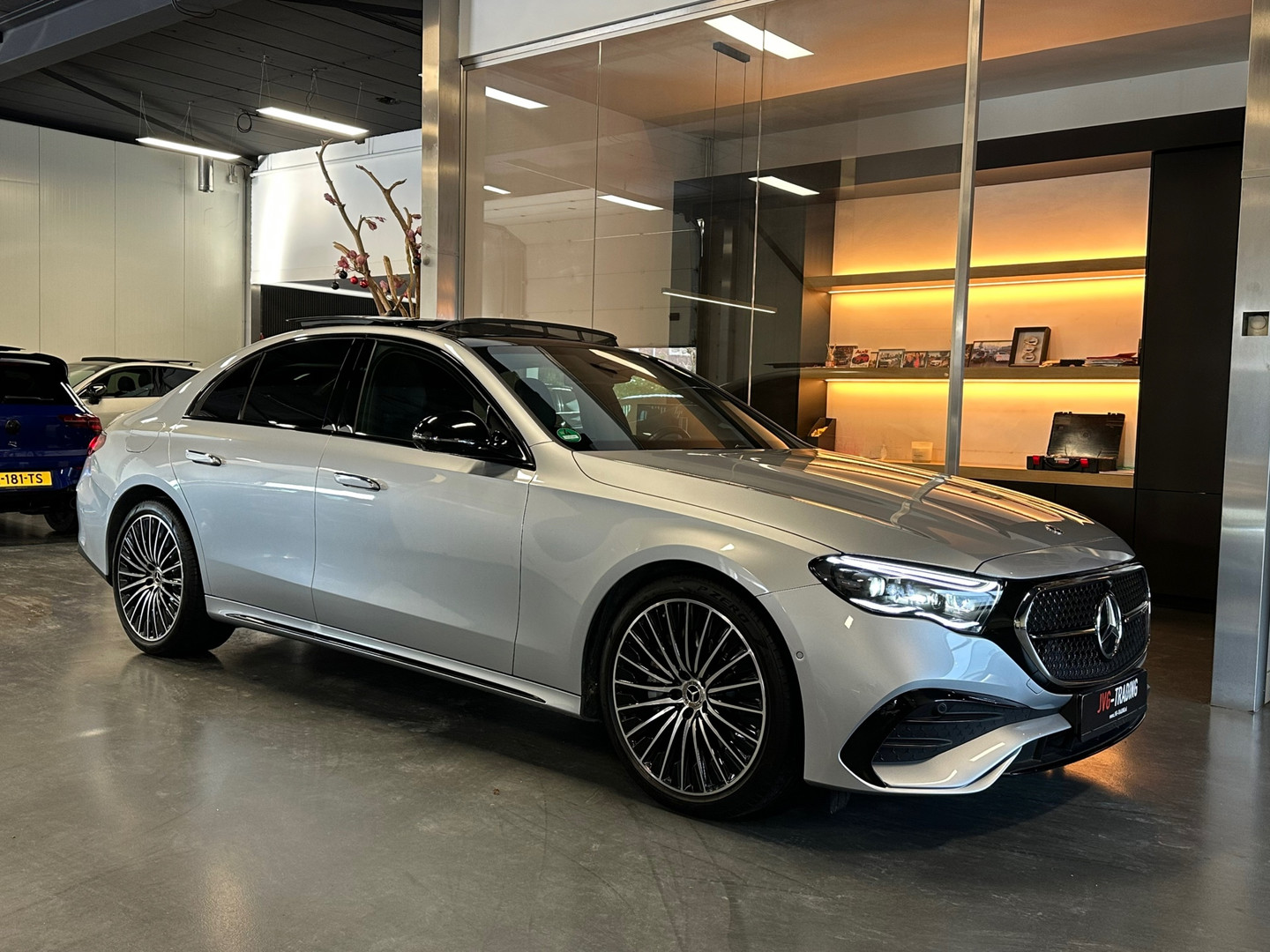 Mercedes-Benz Mercedes-Benz