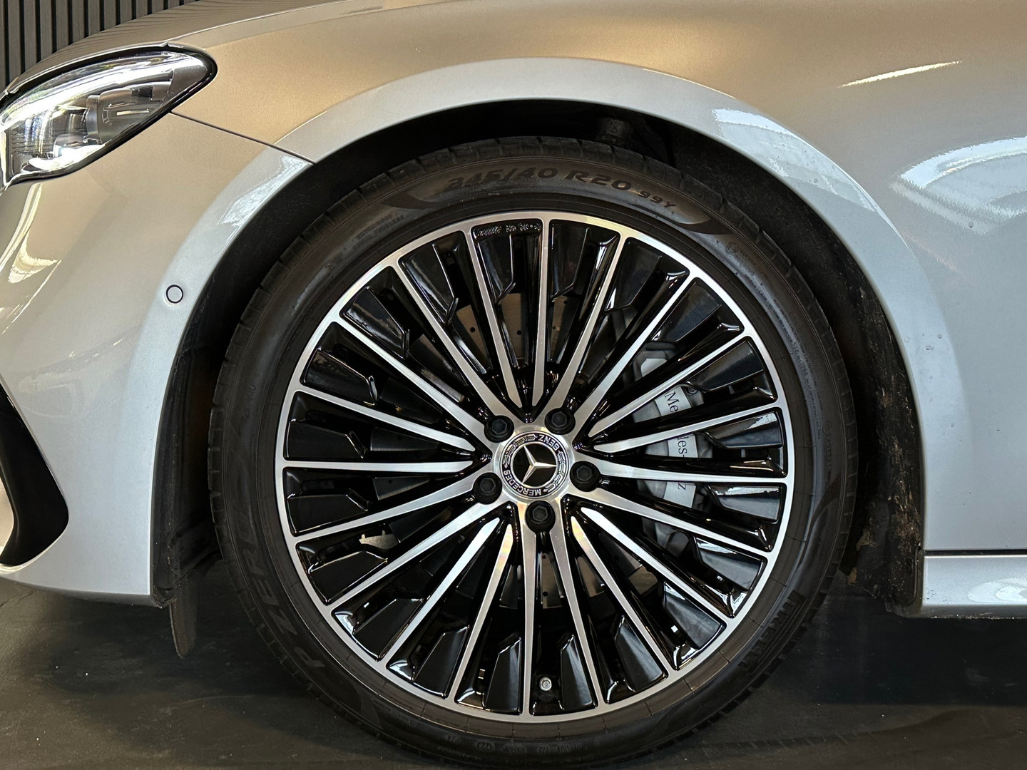 Mercedes-Benz Mercedes-Benz