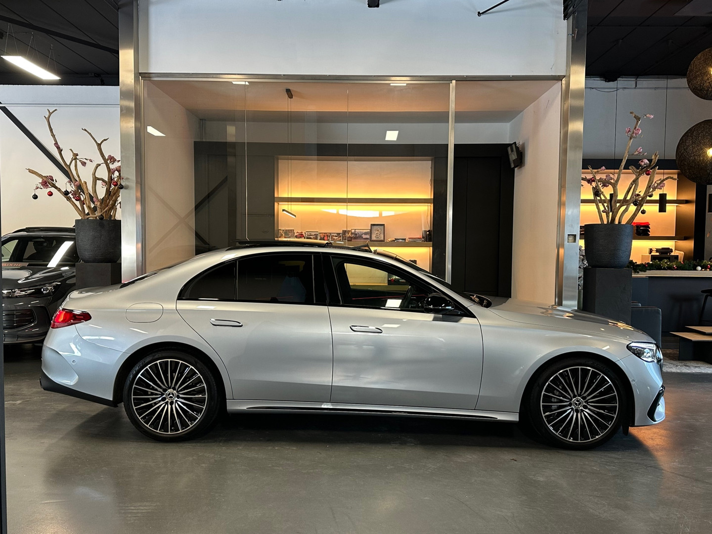 Mercedes-Benz Mercedes-Benz