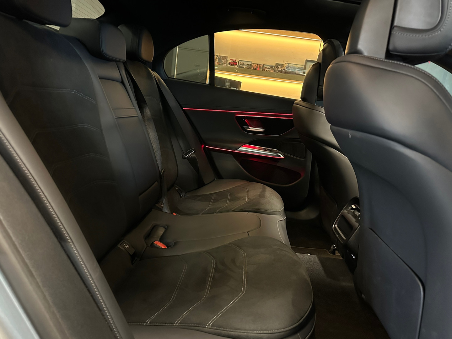 Mercedes-Benz Mercedes-Benz