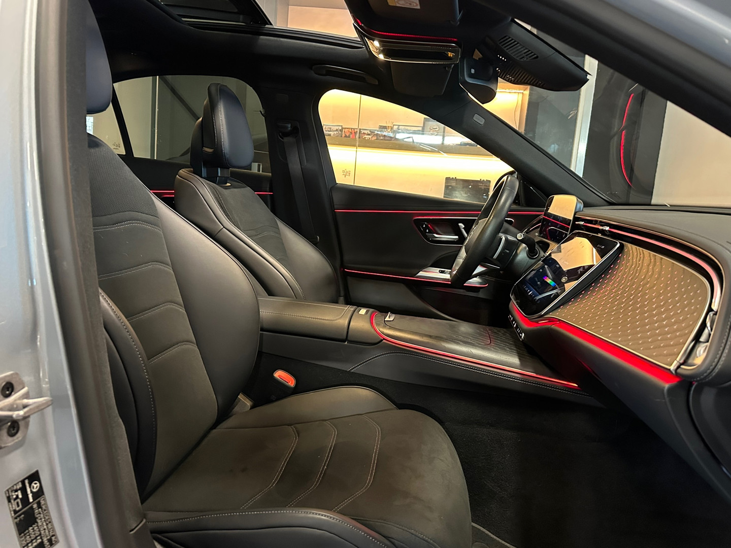 Mercedes-Benz Mercedes-Benz