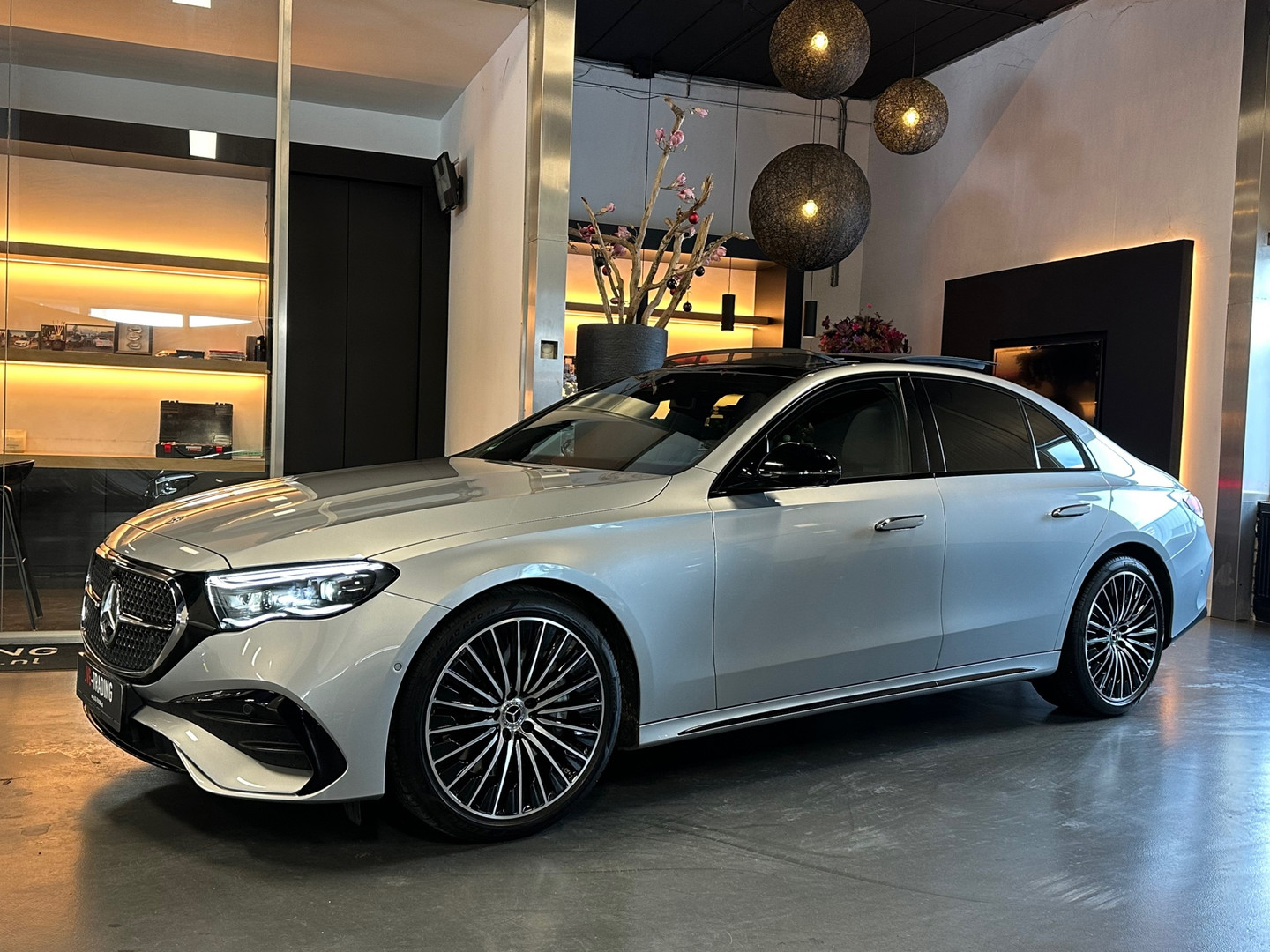 Mercedes-Benz Mercedes-Benz