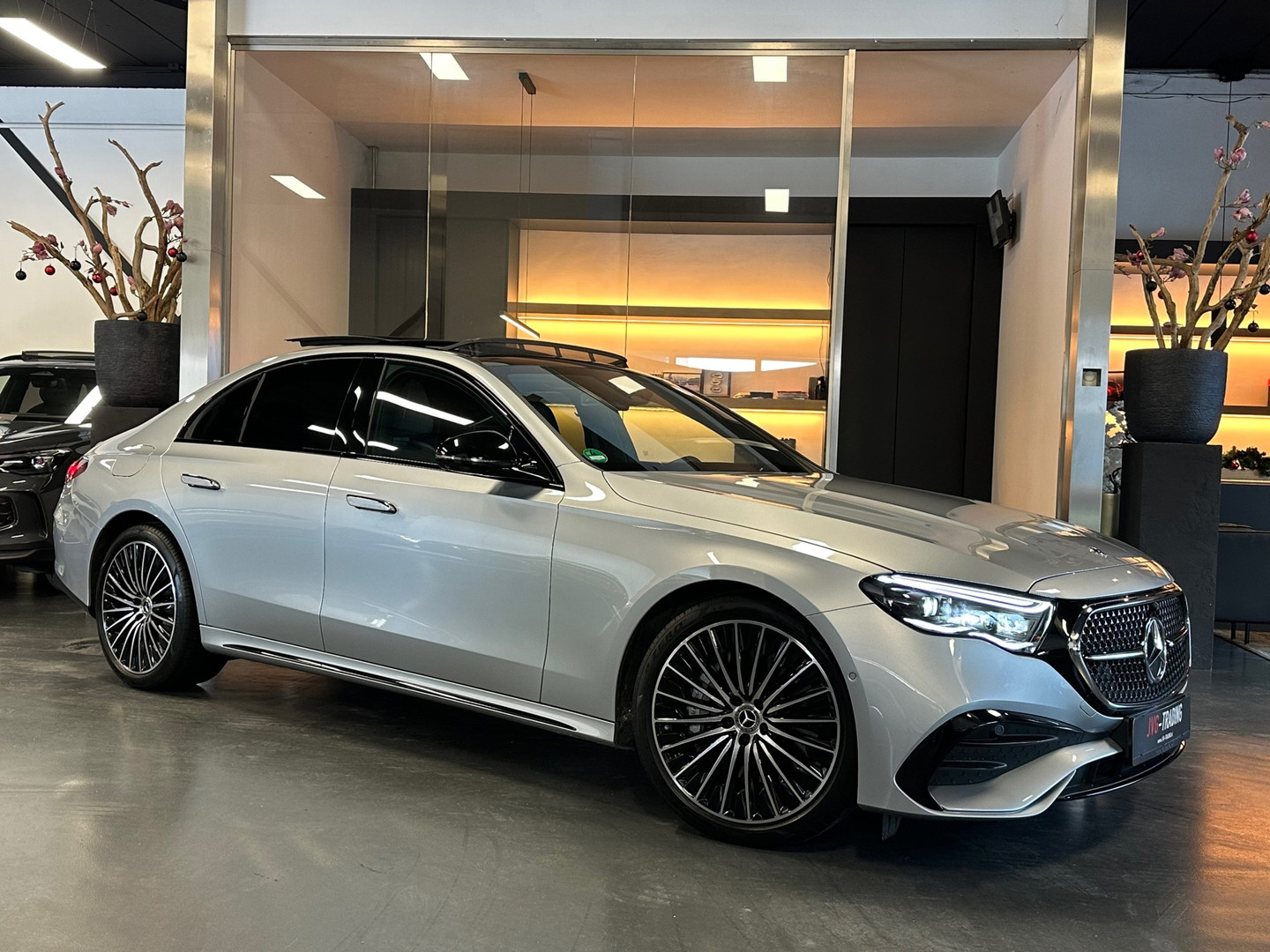 Mercedes-Benz Mercedes-Benz