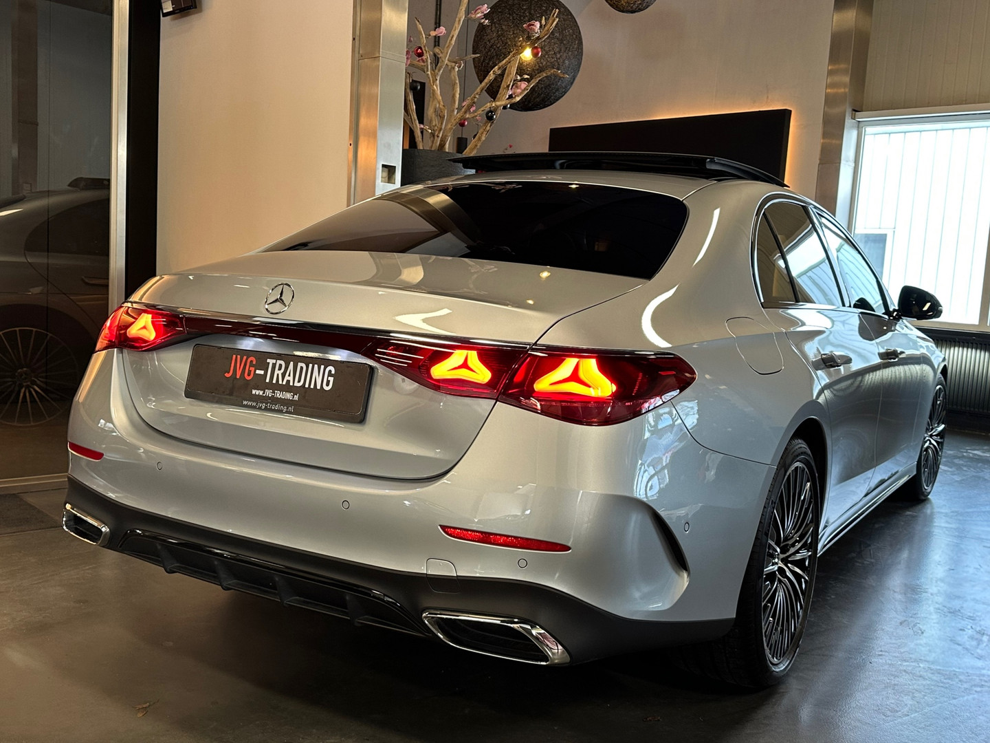 Mercedes-Benz Mercedes-Benz