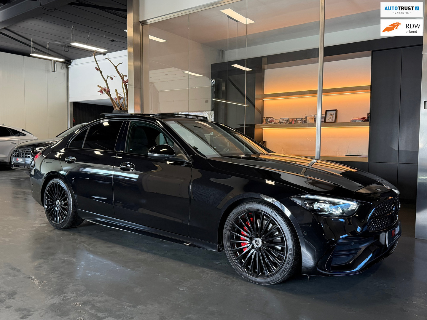 Mercedes-Benz Mercedes-Benz