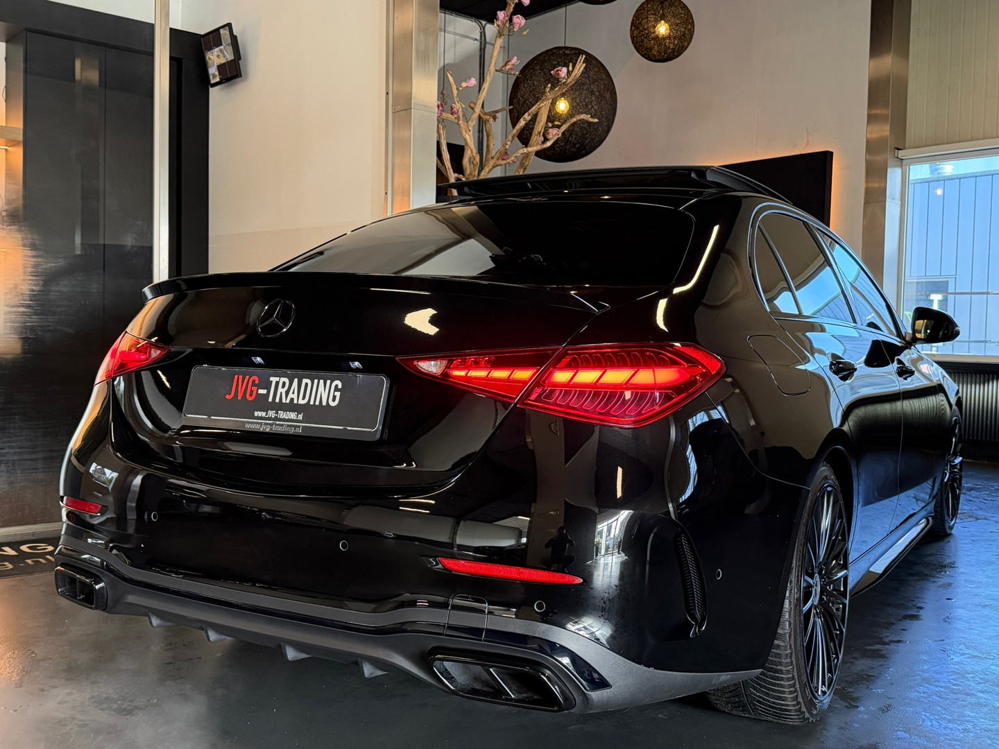 Mercedes-Benz Mercedes-Benz