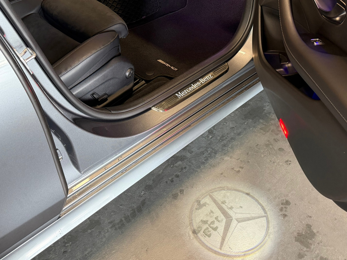 Mercedes-Benz Mercedes-Benz