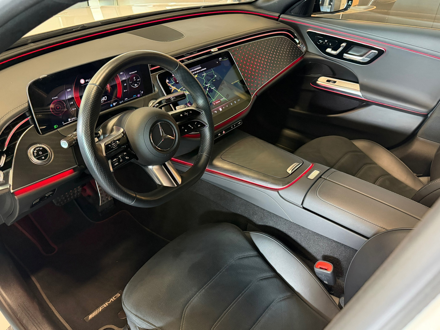 Mercedes-Benz Mercedes-Benz