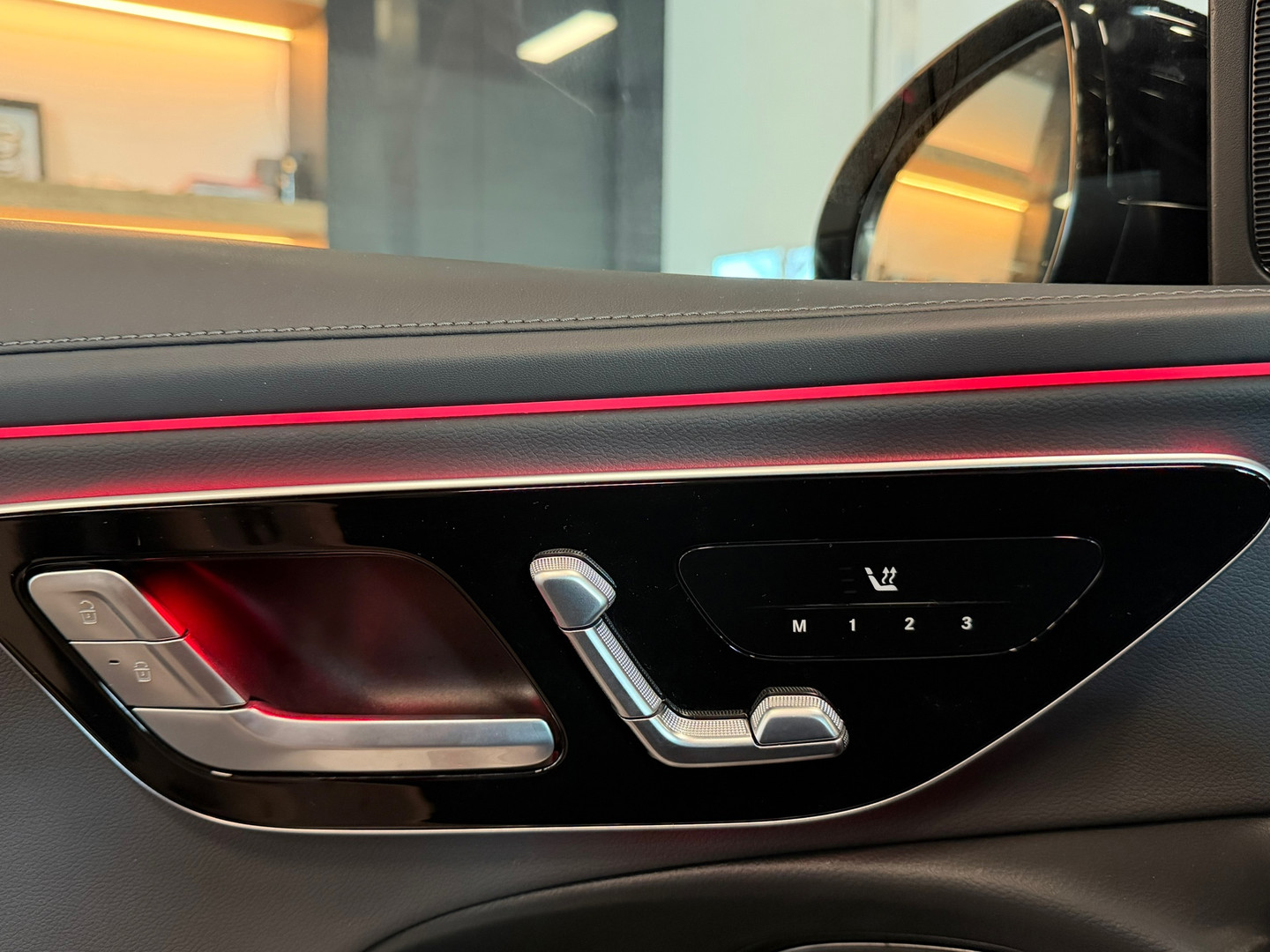 Mercedes-Benz Mercedes-Benz