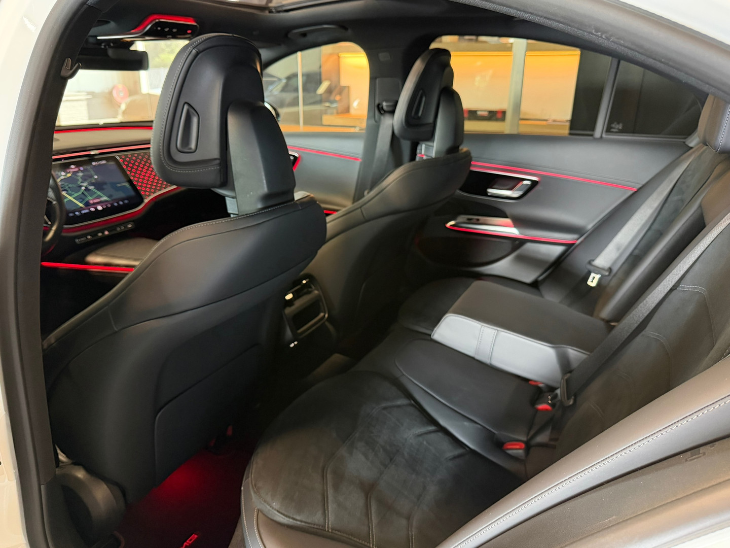 Mercedes-Benz Mercedes-Benz