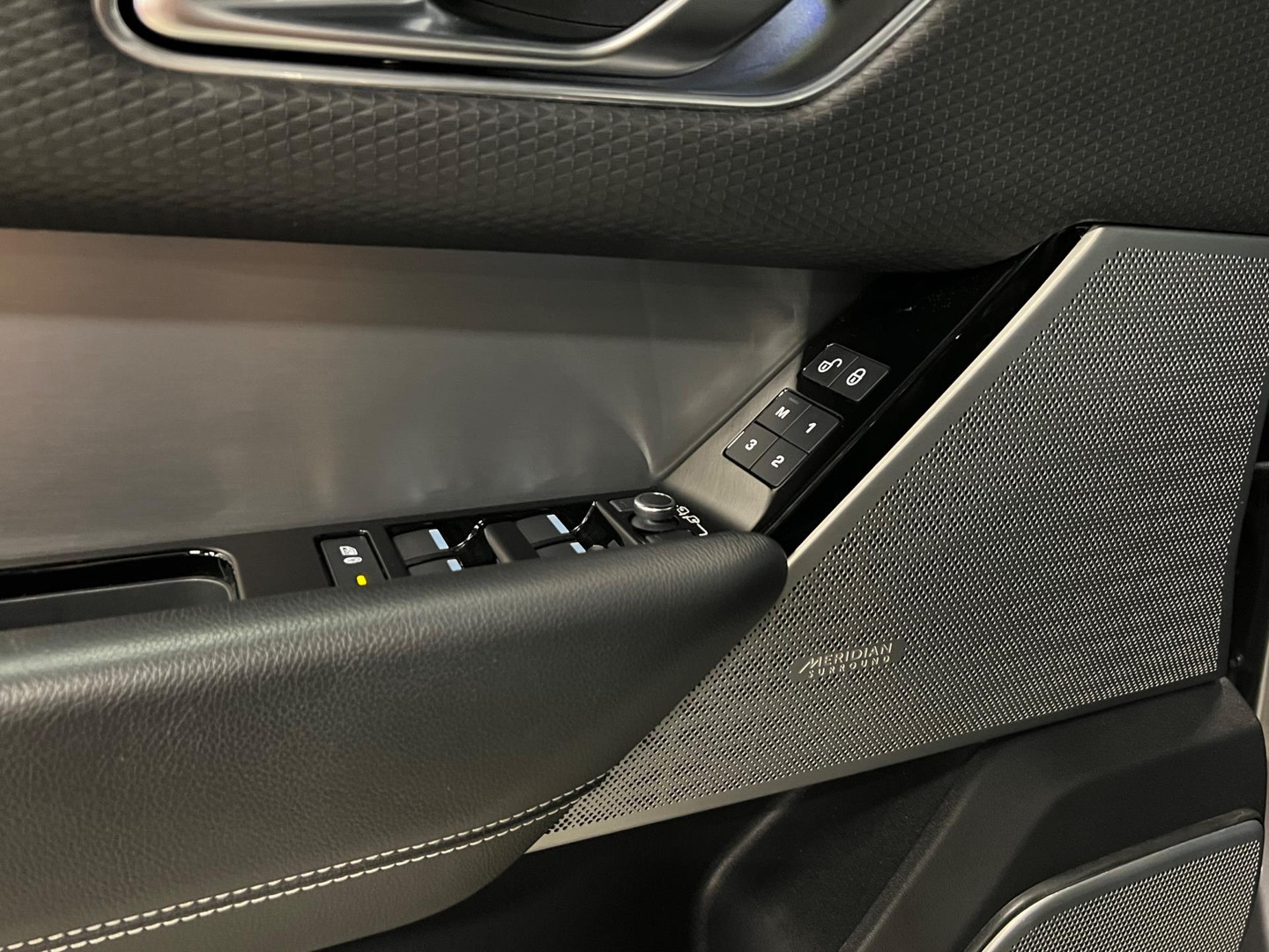 Land Rover Land Rover