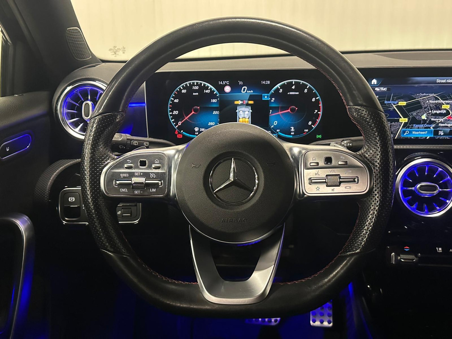 Mercedes-Benz Mercedes-Benz