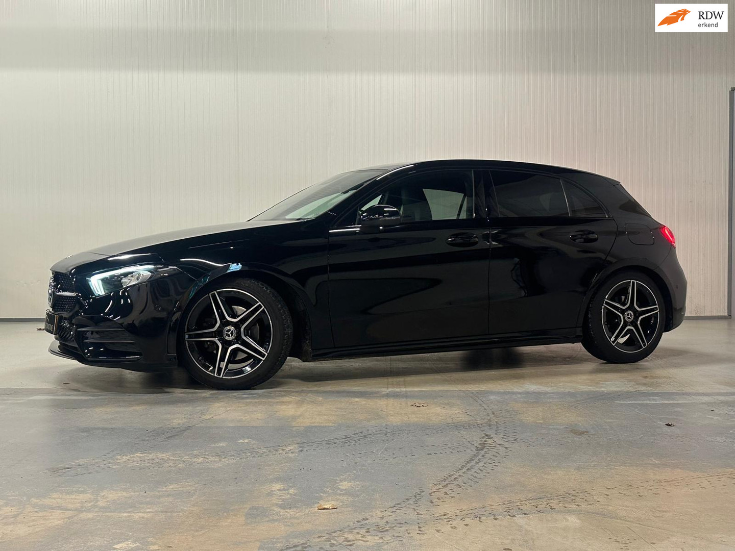 Mercedes-Benz Mercedes-Benz