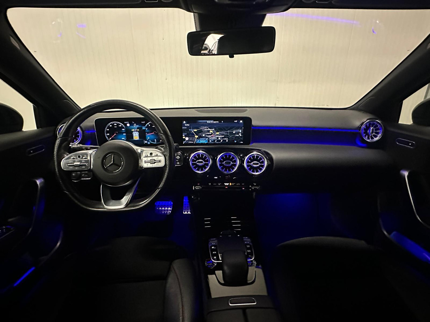 Mercedes-Benz Mercedes-Benz