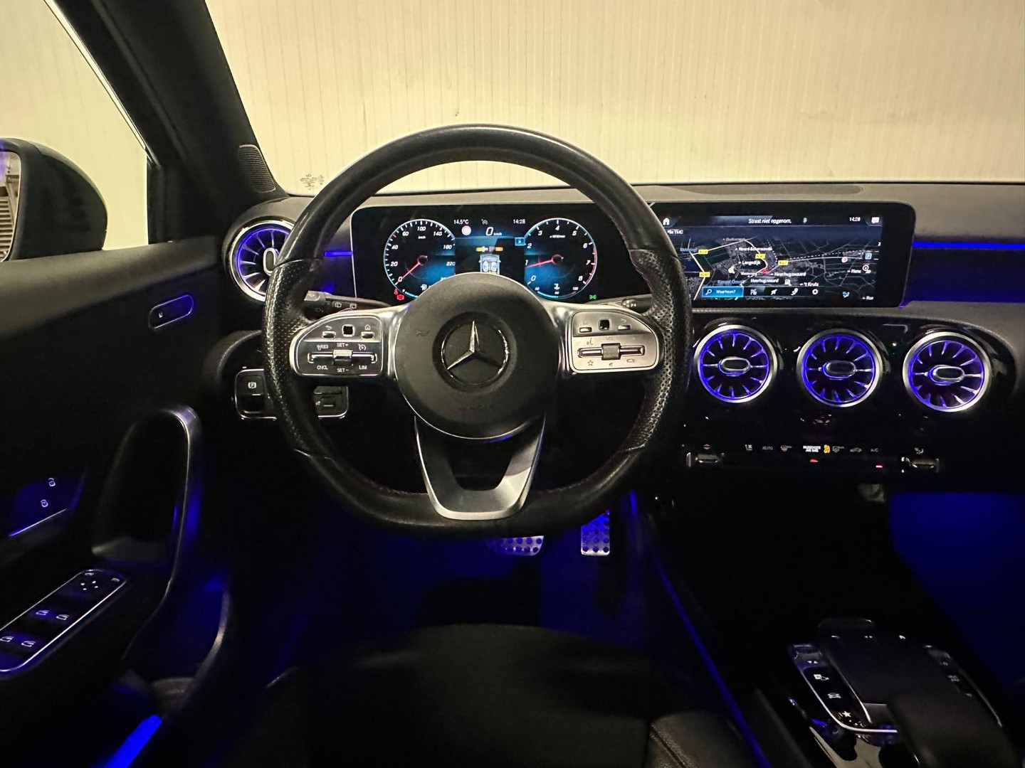 Mercedes-Benz Mercedes-Benz